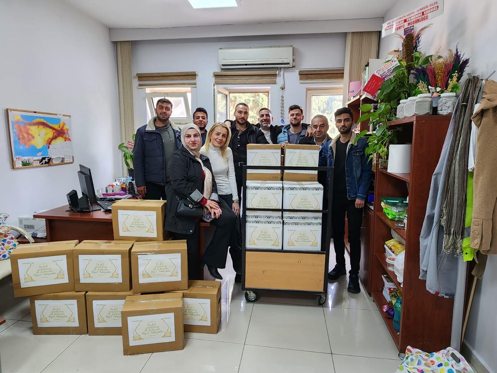 Öğrencilerimiz İhtiyaç Sahibi Ailelere Gıda Kolisi Dağıttı